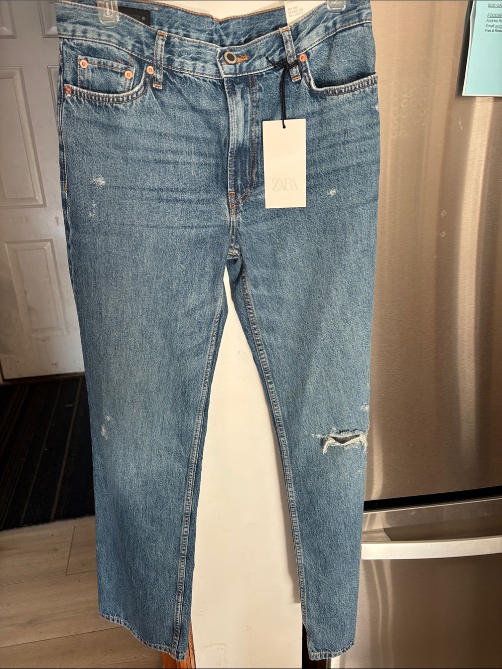 Zara Light Wash Distressed Straight Jeans